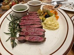 -Mark&Mars Restaurant