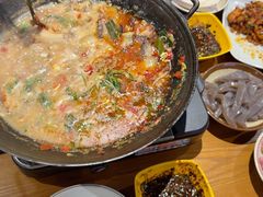 -干老庆贵州留一手烤鱼·地摊火锅(财经大学店)