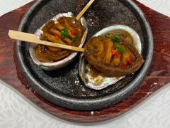 石锅大鲍鱼-品海楼·大连海胆锅贴馆(东港店)