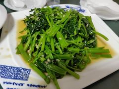 清炒油菜-香满居张记小厨私房菜(青岛站店)