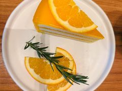 -Chom Cafe and Restaurant