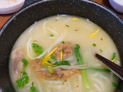 云南过桥米线-云海肴·汽锅鸡·云南菜(天山百盛优客店)