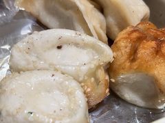 -黄阿姨锅贴大王(万航渡路店)