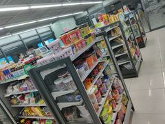 零售区-全家便利店(上体场站店)