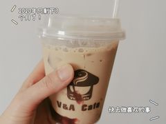 -V&A cafe