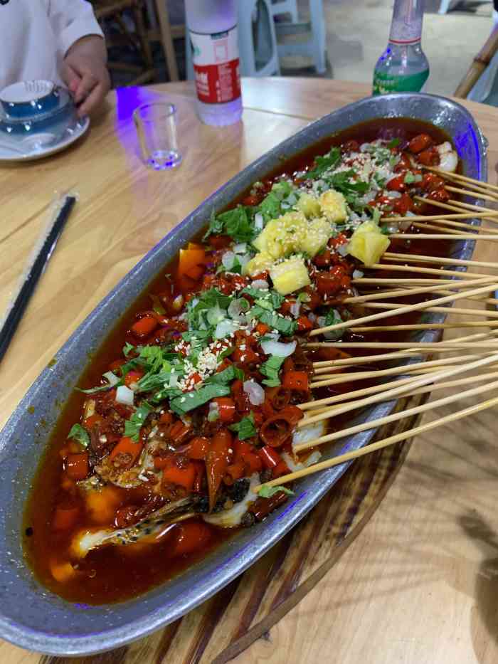 山城饭局·市井江湖菜(南坪万达店)-"店里的生意和天气一样火热,前