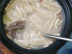 -新一家农家菜(华景新城店)