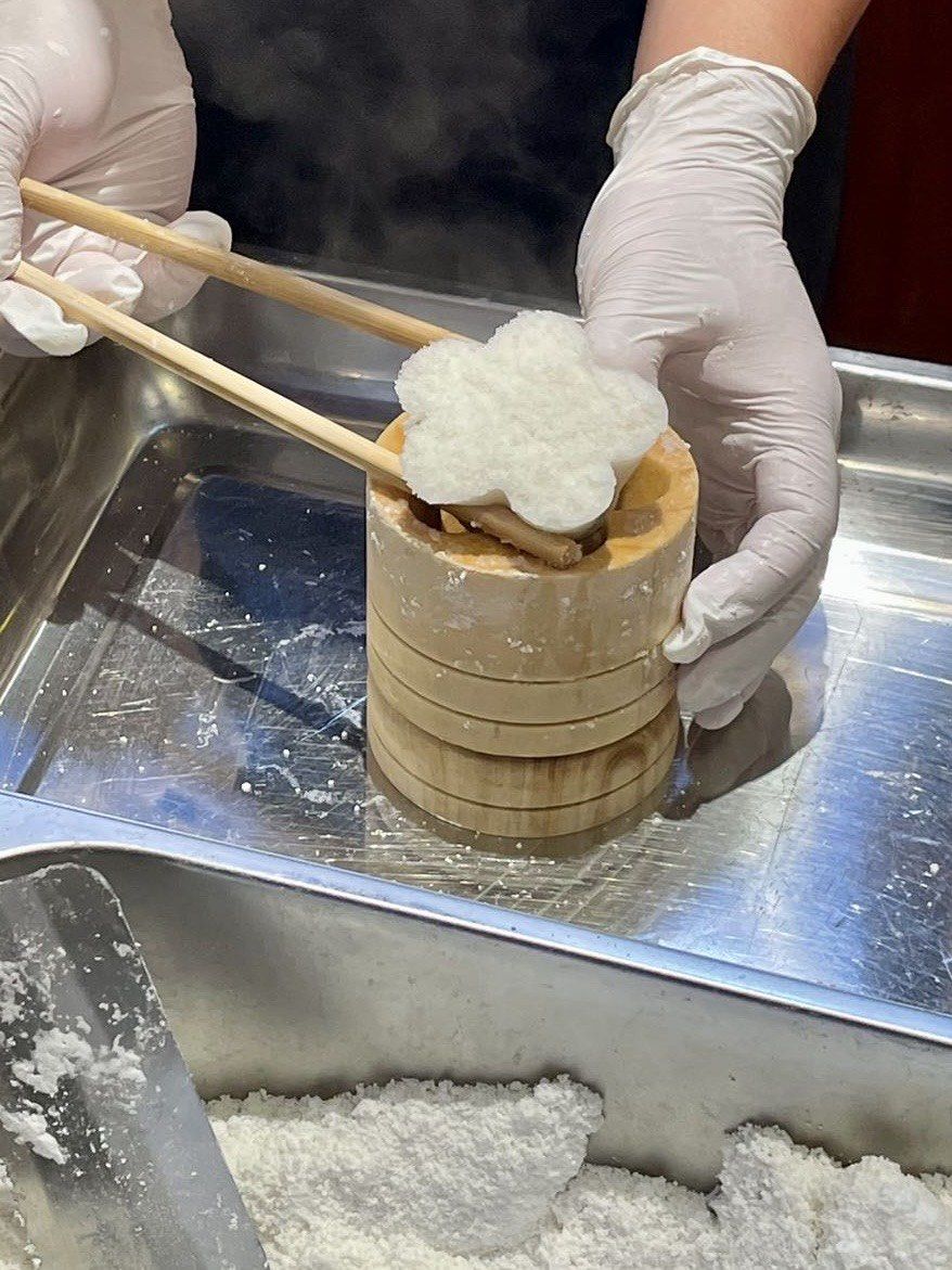 上海2r一个冲冲糕!好好吃啊!🔳