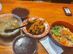 -爆炸头阿姨小四川正宗川味小吃(无任何分店)