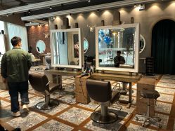 -QZHAIR SALON