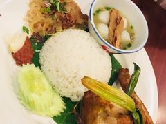 娘惹炸鸡套饭-小槟城美食馆
