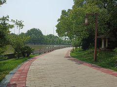 -八大山人梅湖景区