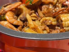 -多嘴肉蟹煲(万达店)