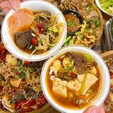 回岳阳必吃的特色烧烤！炭火砂锅烟火气十足！川味好浓🌶️
