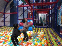 -动力星球家庭亲子游乐中心