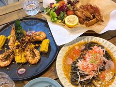 惹味胡椒虾配烤玉米-CHILLAX轻乐时(侨建·Hi City店)