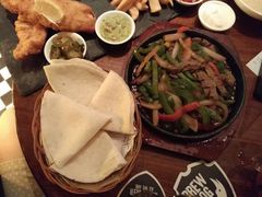 -Hooley's活利仕西餐厅(珠江新城店)