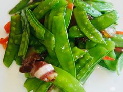 荷兰豆炒腊肉-尚岛私房菜(西方巷店)