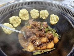 -哈尔滨烧烤·山河村铁锅炖(交大店)