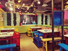 大堂-钢管厂五区小郡肝串串香火锅(人民广场店)