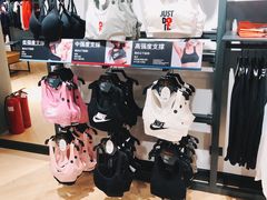 -耐克(恒隆广场店)