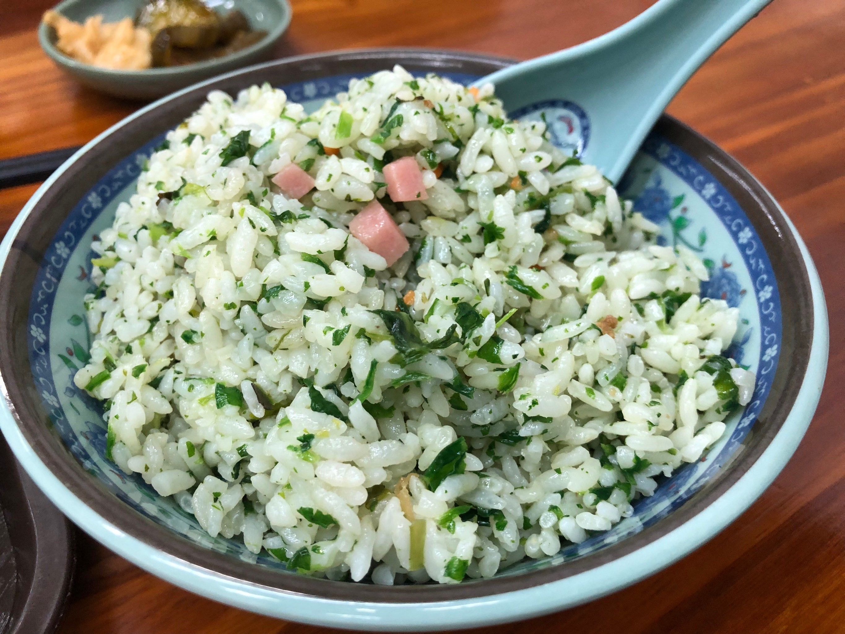 黄山菜饭骨头汤,位于鸿秀路和隐秀路交叉路口附近,太湖智谷