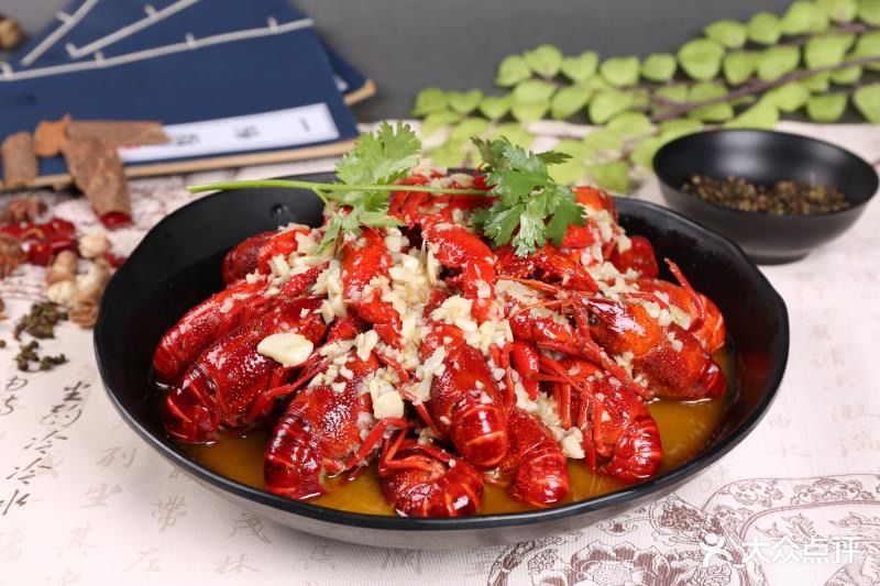 洪太极羔羊肉羊蝎子火锅(普陀店)-蒜泥金汤小龙虾-菜-蒜泥金汤小龙虾