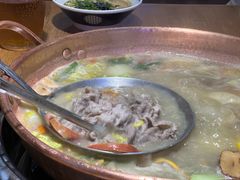 -洱火云南酸菜牛肉火锅(石景山当代商城店)