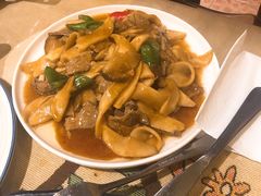 猪肝炒杏鲍菇-吉事利茶餐厅