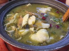 -周鱼小馆石锅酸菜鱼(活力汇店)