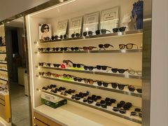 -视野联行眼镜·蔡司·尼康·豪雅·依视路(青浦宝龙店)