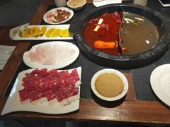 -周周有辣火锅馆(玖耀里店)