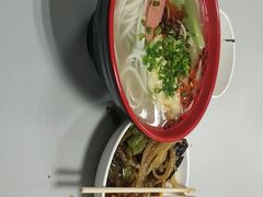 -正宗向东街新化特色牛肉粉馆(一中店)