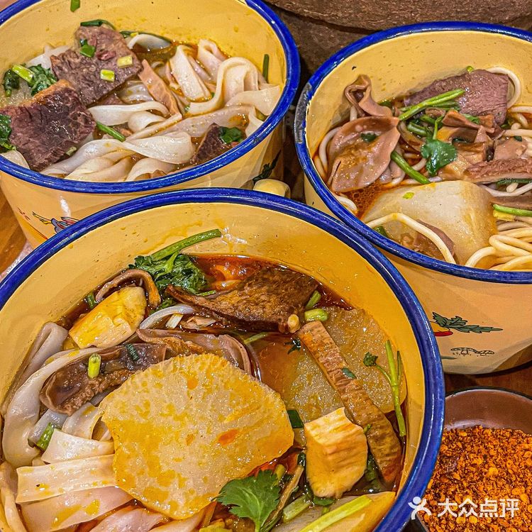 武汉的朋友,答应我一定要吃这家牛杂锅好吗!