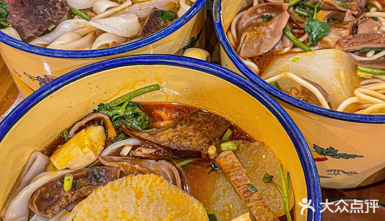 武汉的朋友，答应我一定要吃这家牛杂锅好吗！