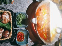 -湊湊火锅·茶憩(郑州绿地新都会店)