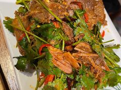 -云海肴·汽锅鸡·云南菜(天山百盛优客店)