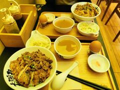 -熊吞·大碗丼烧肉饭(济宁万达广场店)