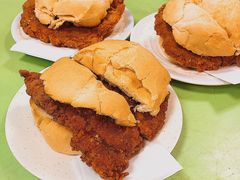 猪扒包-胜利茶餐室