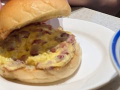 叉烧炒蛋包-香港新发烧腊茶餐厅(书城店)