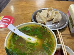 -黄阿姨锅贴大王(万航渡路店)