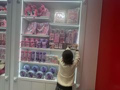 -名创优品(山东青岛华润万象城店)