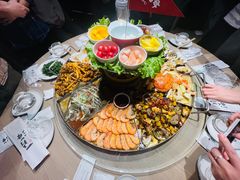 -日进一片海.生腌海鲜火锅.宵夜烧烤(三里屯总店)