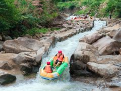 -虎啸峡漂流