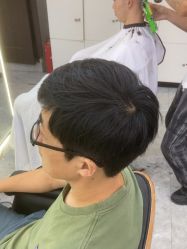 点击看大图 -藤野造型烫发染发