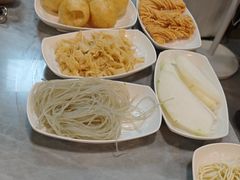 -光头药膳鸡(莱茵小镇店)