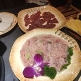 店内基本坐满，当然肯定游客居多