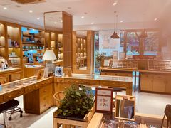 -宝丽眼镜(湖墅店)