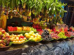 -雍容荟帝王蟹活龙虾展台自助(IFS黑金店)