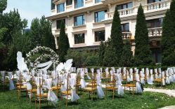 -花轿喜屋婚礼策划